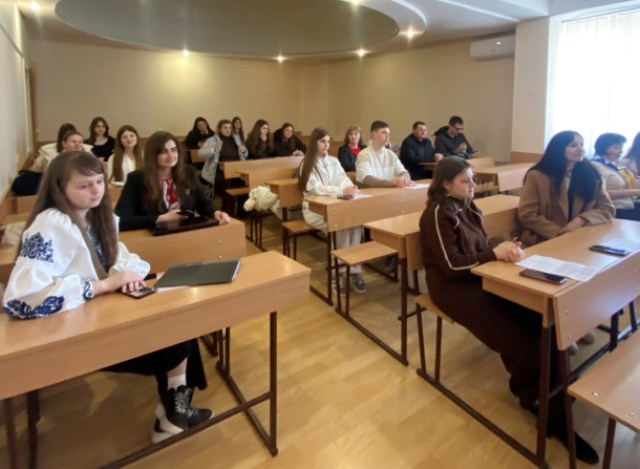 На початку конкурсу